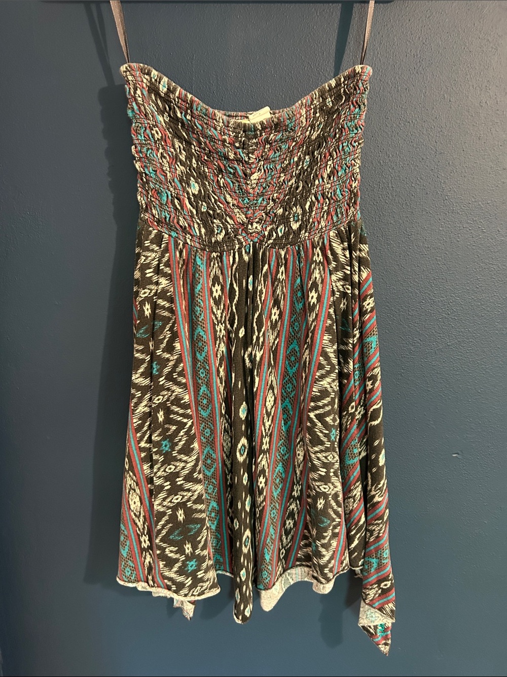 Y2K Billabong Strapless Smocked Dress in Gray, Teal & Coral